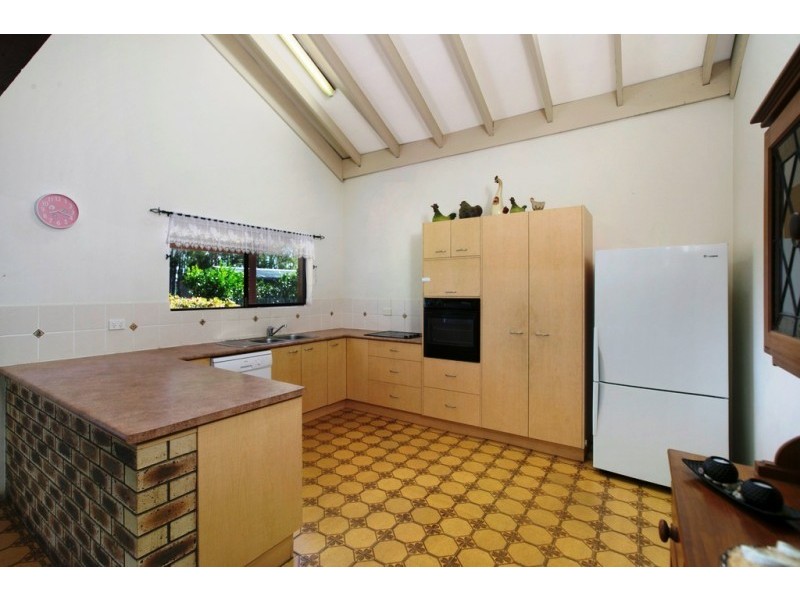64 Makaha Drive, Birkdale QLD 4159