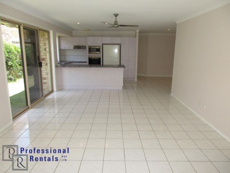 93 Barron Road, Birkdale QLD 4159