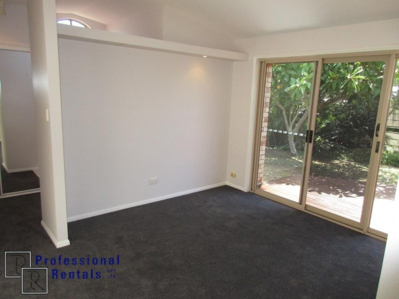 93 Barron Road, Birkdale QLD 4159