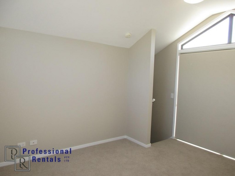 1/27 Freeth Street East, Ormiston QLD 4160