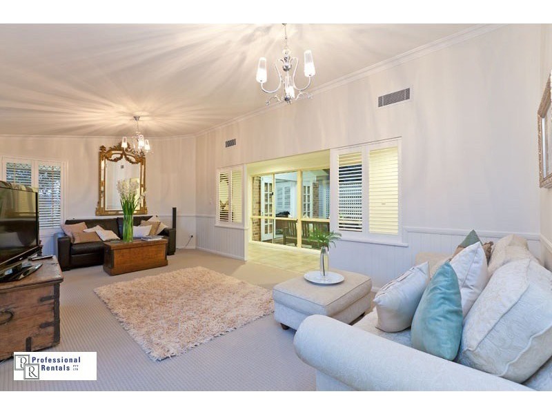 21 Leonard Street, Wellington Point QLD 4160