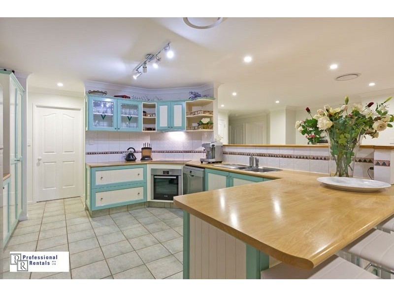 21 Leonard Street, Wellington Point QLD 4160