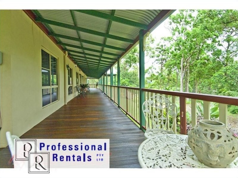 2-28 Lakeside Drive, Carbrook QLD 4130