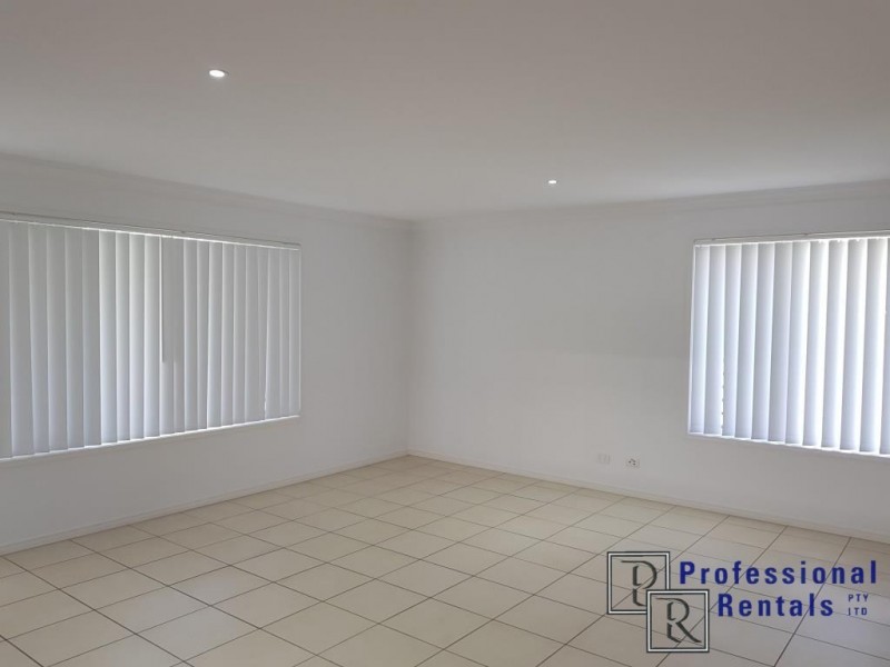 5 Lancaster Circuit, Redland Bay QLD 4165