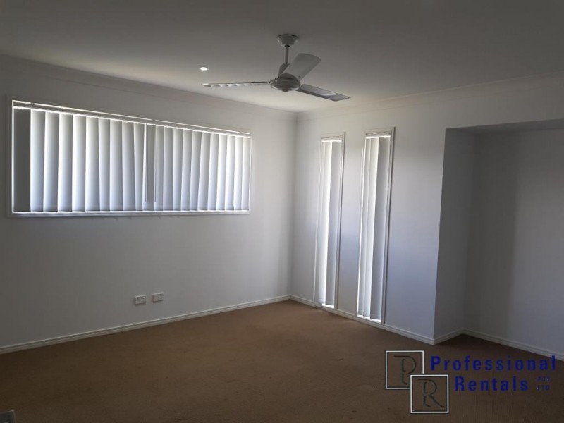 5 Lancaster Circuit, Redland Bay QLD 4165