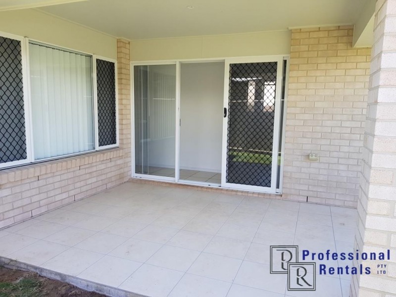 5 Lancaster Circuit, Redland Bay QLD 4165