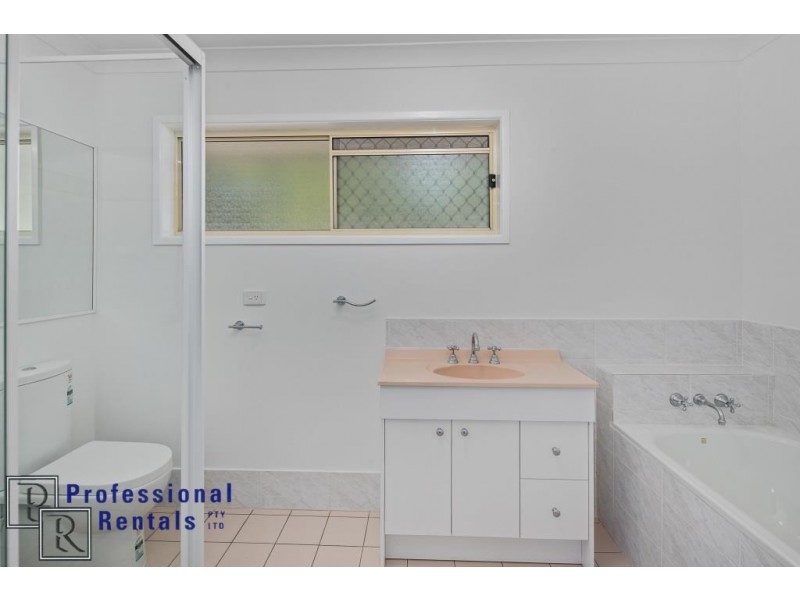 12 Ralph Street, Cleveland QLD 4163