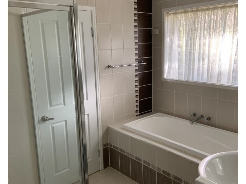 12 Voyagers Court, Cleveland QLD 4163