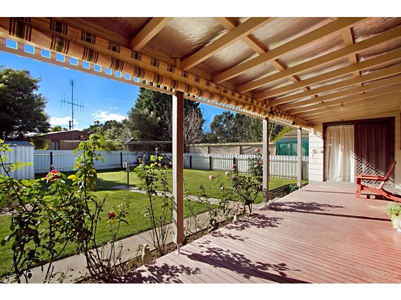 15 Marroo Street, White Hills VIC 3550