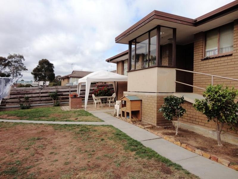 1 Hakea Street, Kennington VIC 3550