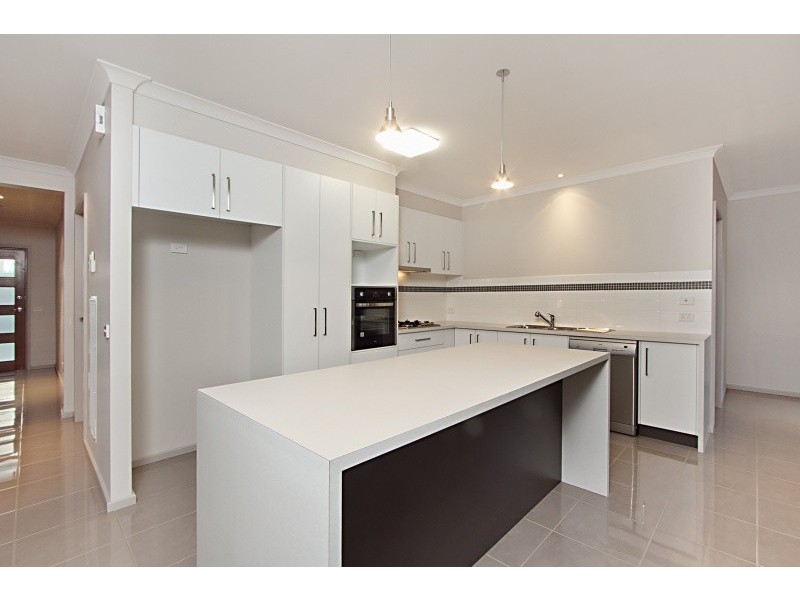 7 Metropolitan Dv (off Jobs Gully Rd), Eaglehawk VIC 3556