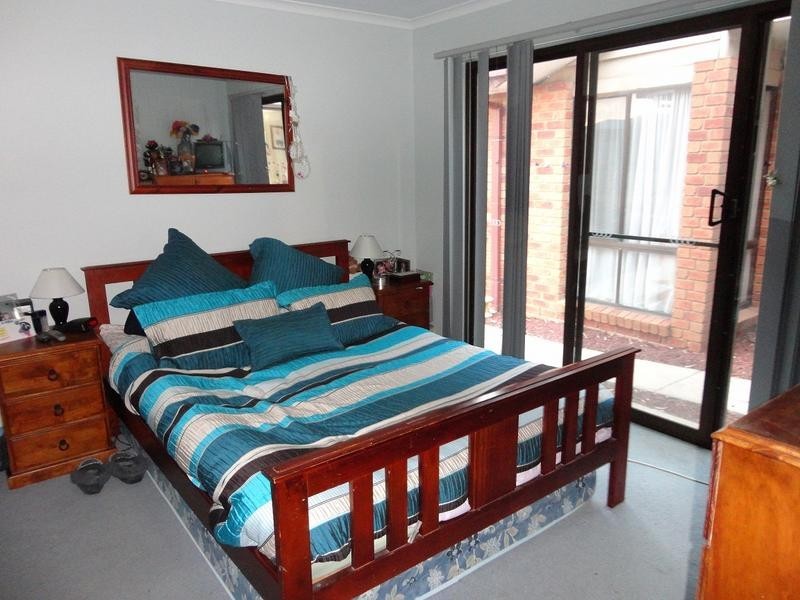 13 Wattleview Grove, Eaglehawk VIC 3556