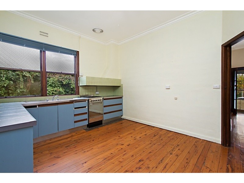 13 Townsend Street, Kennington VIC 3550