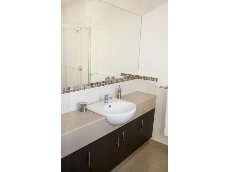 7 Grantham Terrace Sovereign Gardens, Kangaroo Flat VIC 3555