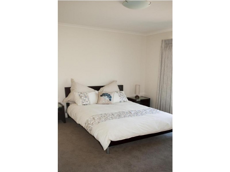 7 Grantham Terrace Sovereign Gardens, Kangaroo Flat VIC 3555