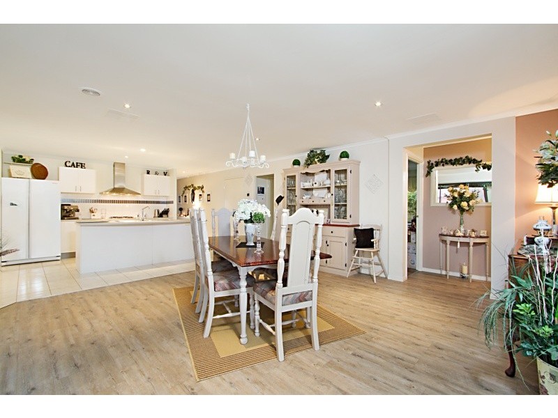 12 Ambrosia Rise, Epsom VIC 3551