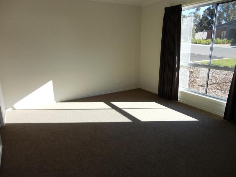 31B Londonderry Way, Epsom VIC 3551
