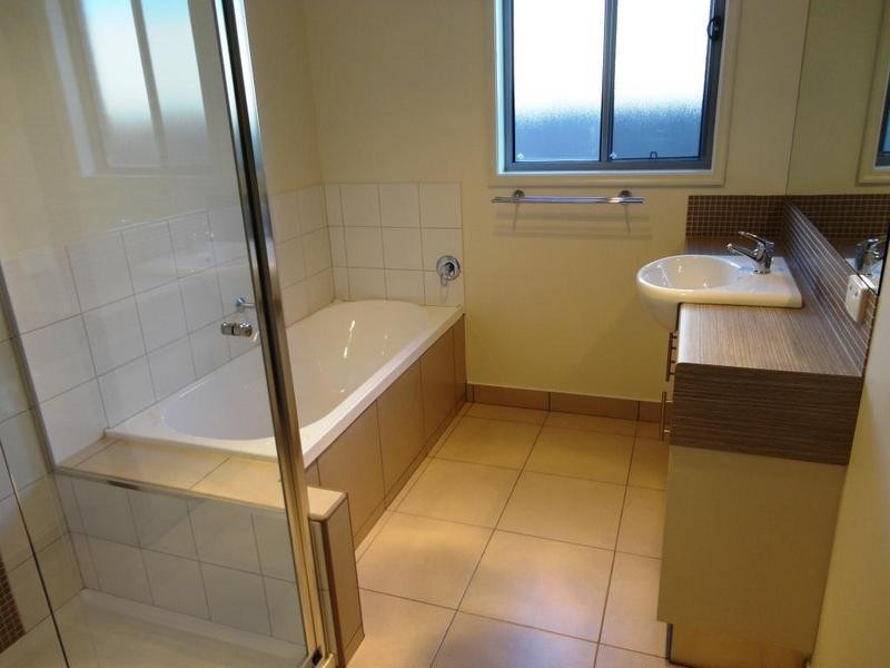 31B Londonderry Way, Epsom VIC 3551