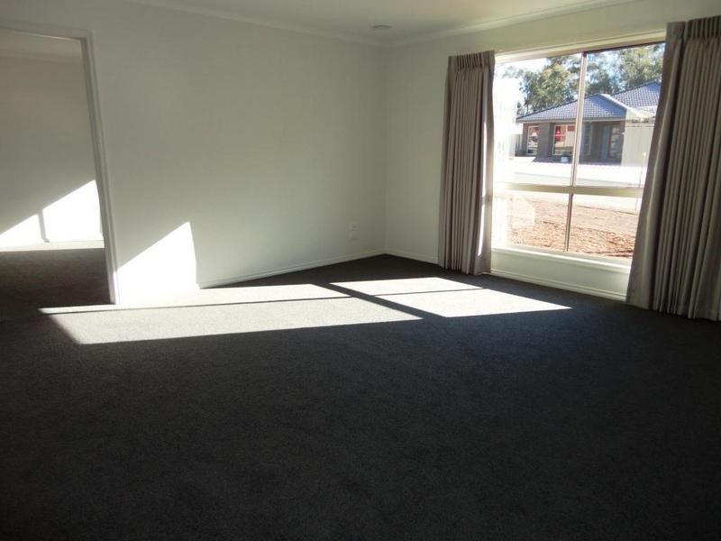 31A Londonderry Way, Epsom VIC 3551