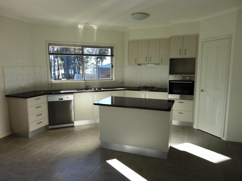 31A Londonderry Way, Epsom VIC 3551