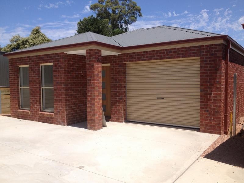 32 Brown Street, California Gully VIC 3556