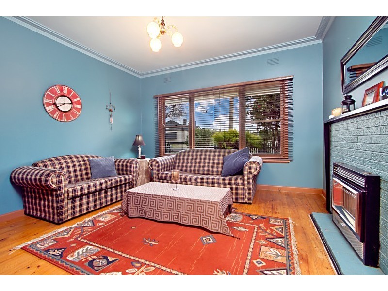 9 Poplar Street, Golden Square VIC 3555