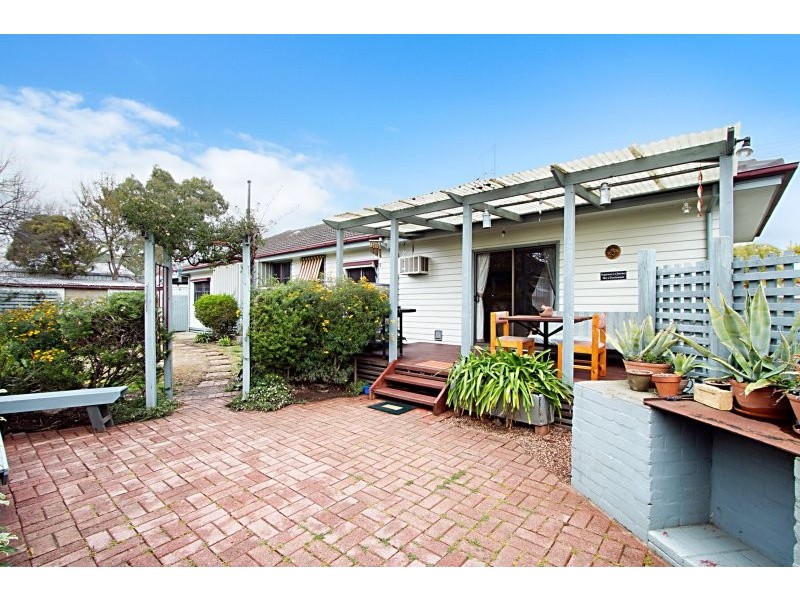 9 Poplar Street, Golden Square VIC 3555