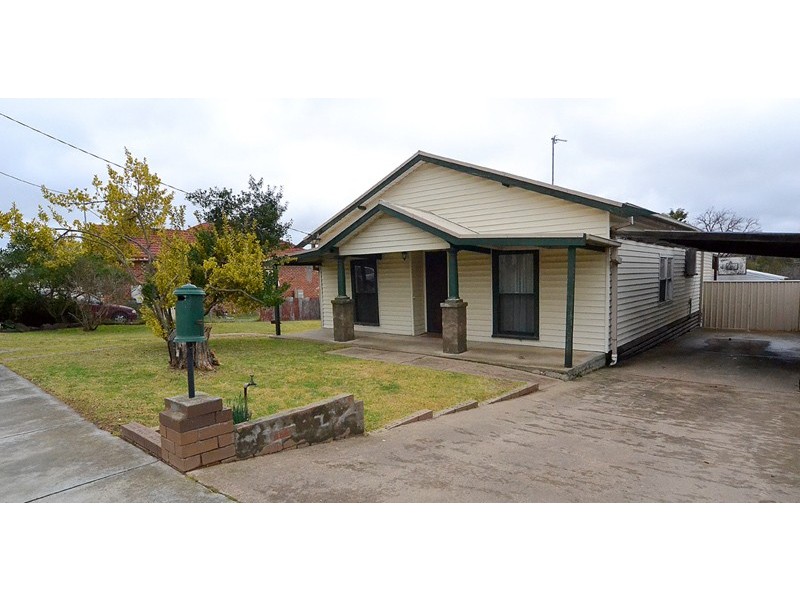 13 Burrowes Street, Golden Square VIC 3555