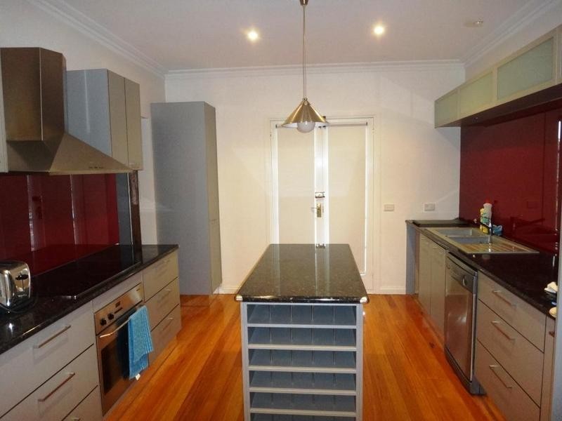 33 Pallett Street, Golden Square VIC 3555