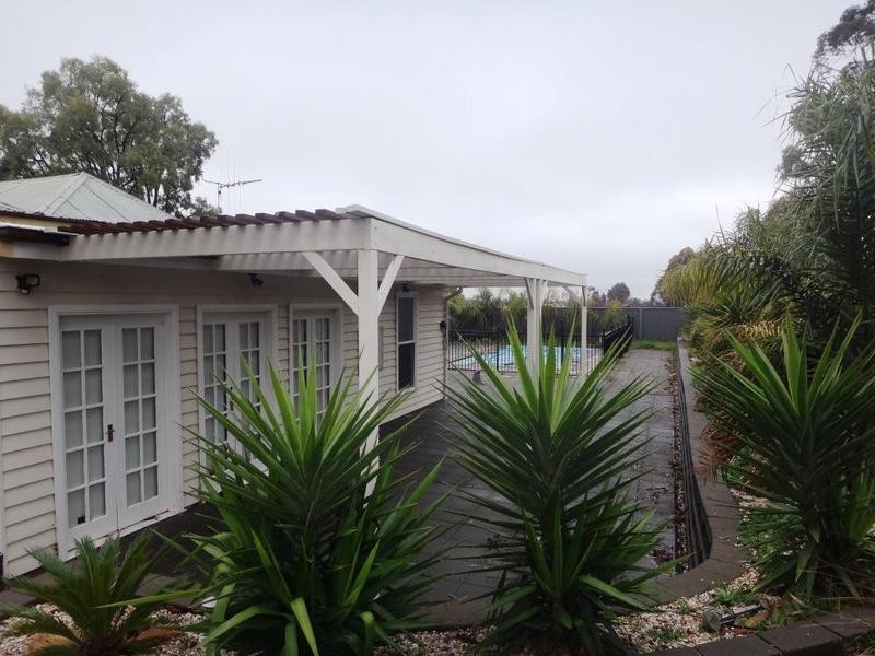 33 Pallett Street, Golden Square VIC 3555