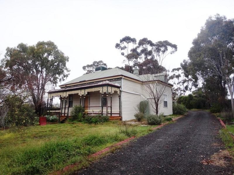 33 Pallett Street, Golden Square VIC 3555