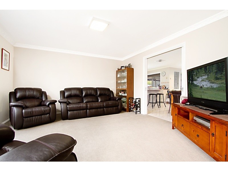 22 Isabella Grove, Strathdale VIC 3550