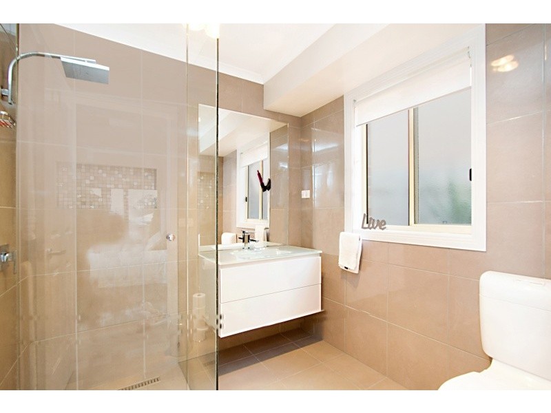 22 Isabella Grove, Strathdale VIC 3550