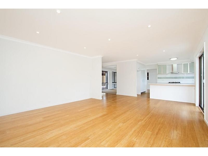 18 Emmett Street, Golden Square VIC 3555