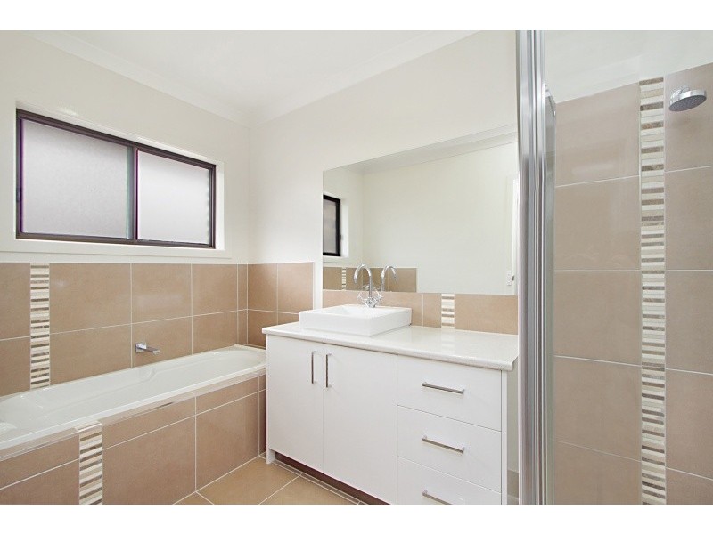 18 Emmett Street, Golden Square VIC 3555