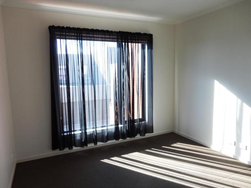 13 Weddell Street, Golden Square VIC 3555