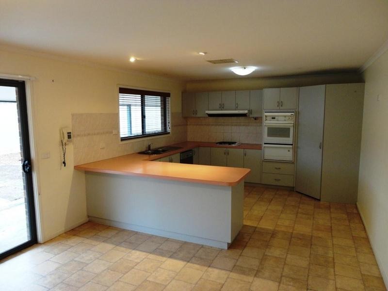 37 Kennewell Street, White Hills VIC 3550