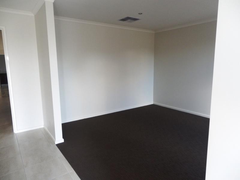 25 Victoria Avenue, Kangaroo Flat VIC 3555