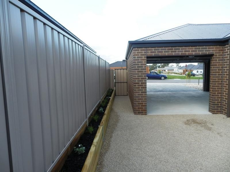 25 Victoria Avenue, Kangaroo Flat VIC 3555