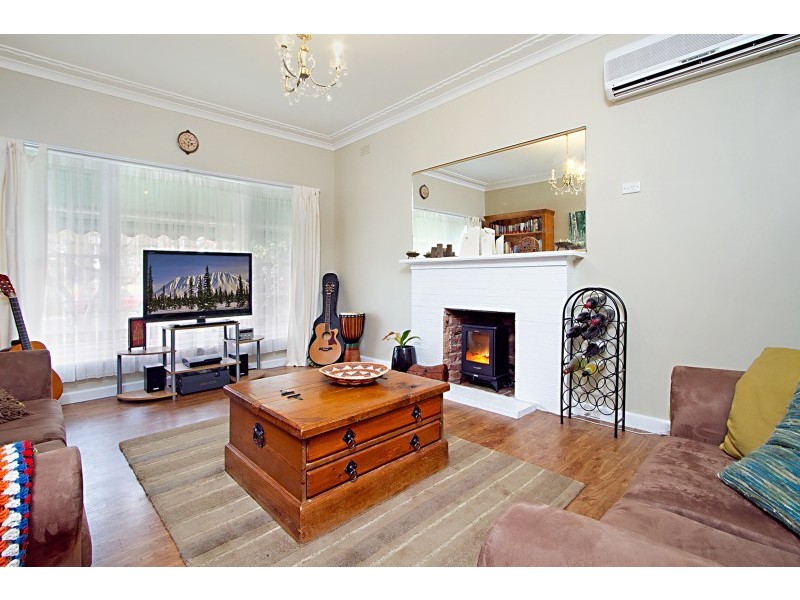 8 Fir Street, Golden Square VIC 3555