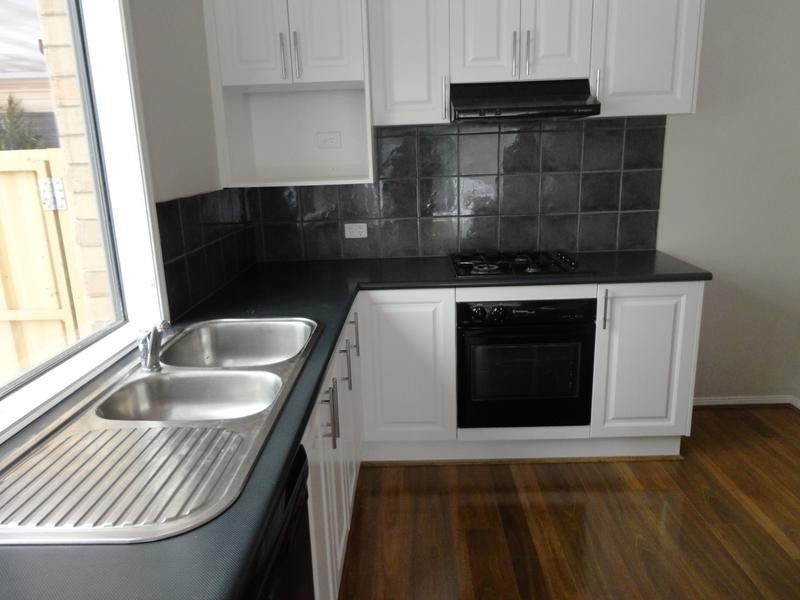 25 Pioneer Drive, Maiden Gully VIC 3551