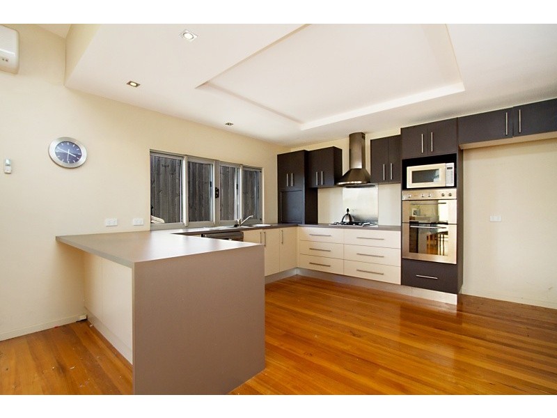 3 Luke Place, Flora Hill VIC 3550