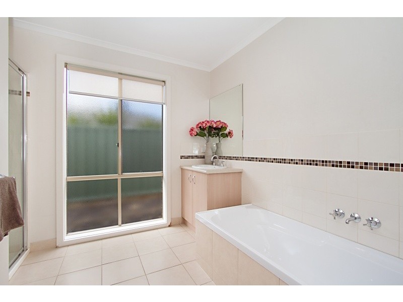 6 Smyrna Drive, Strathfieldsaye VIC 3551