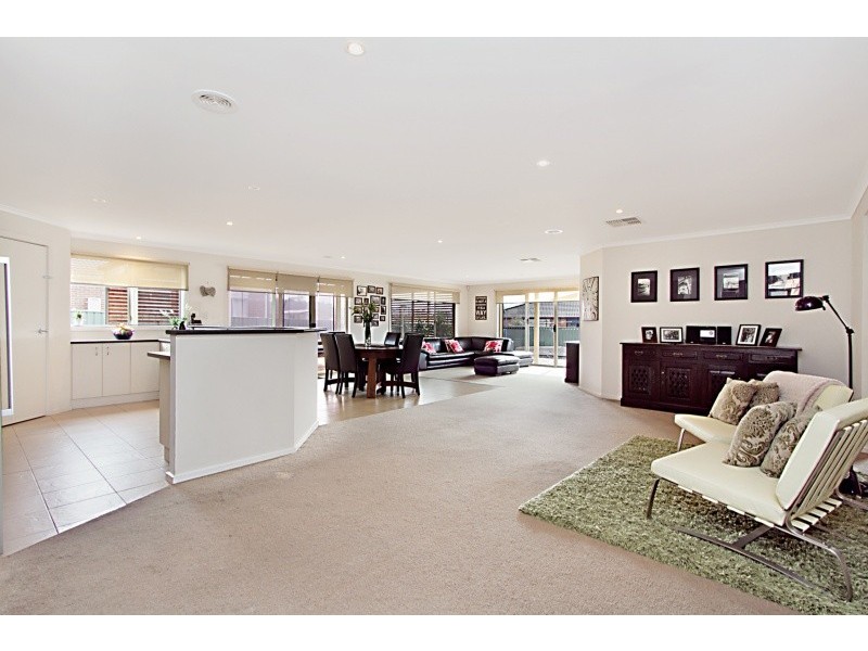 6 Smyrna Drive, Strathfieldsaye VIC 3551
