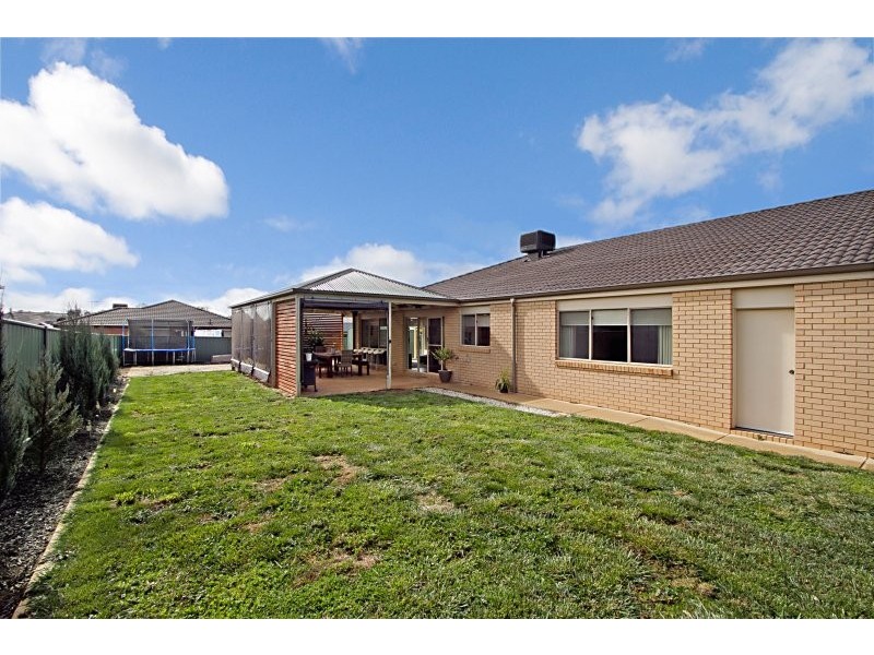 6 Smyrna Drive, Strathfieldsaye VIC 3551