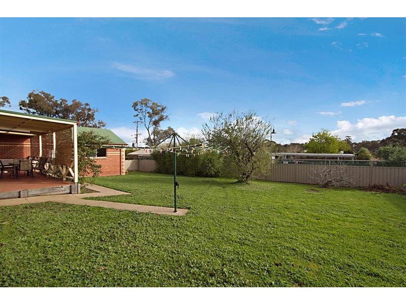 210 Aspinall Street, Kangaroo Flat VIC 3555