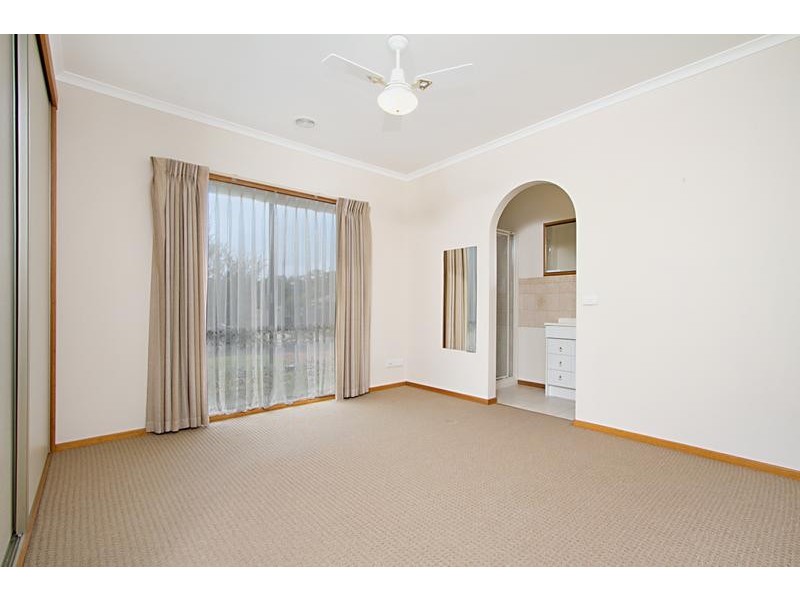 2 Hollywood Court, Strathdale VIC 3550