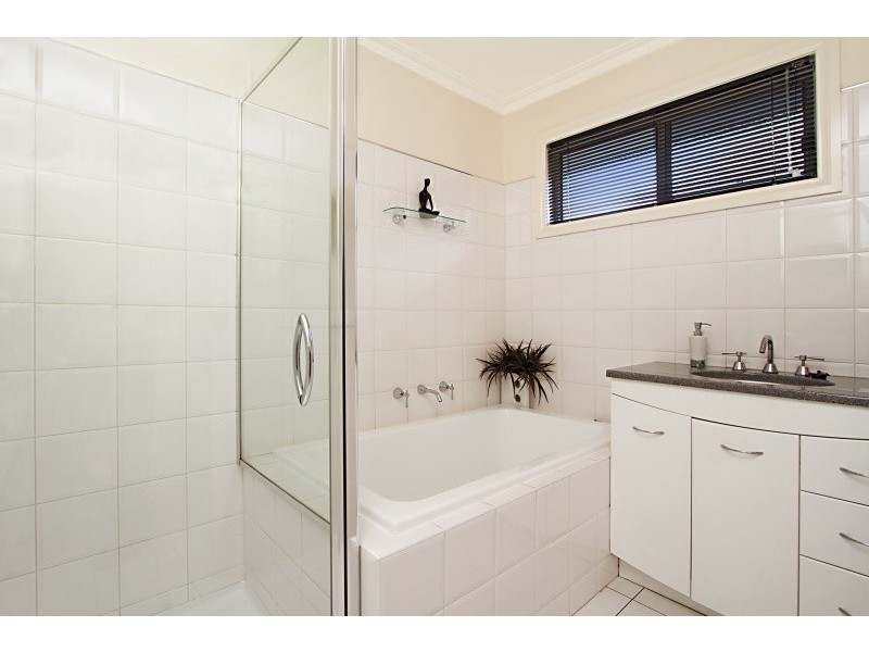 5 Mitchell Street, Kangaroo Flat VIC 3555