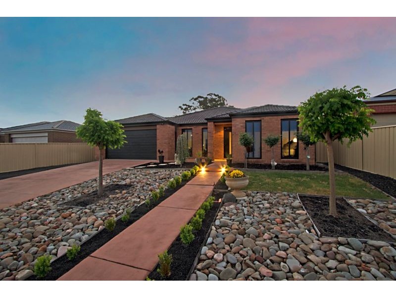 76 Bassett Drive, Strathfieldsaye VIC 3551