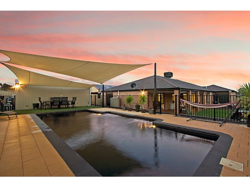 76 Bassett Drive, Strathfieldsaye VIC 3551